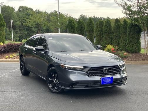 Meteorite Gray Metallic 2025 Honda Accord SE