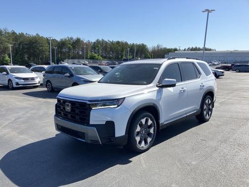 Platinum White Pearl 2026 Honda Pilot Touring