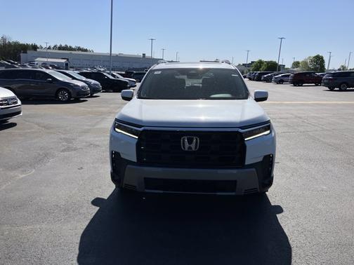 Platinum White Pearl 2026 Honda Pilot Touring