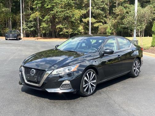 2022 Nissan Altima 2.5 SR