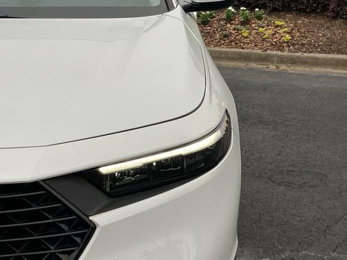 Platinum White Pearl 2023 Honda Accord LX