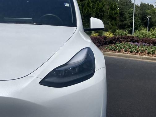 2024 Tesla Model Y Performance