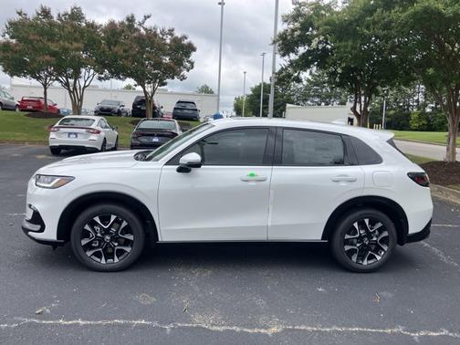 Platinum White Pearl 2027 Honda HR-V EX-L