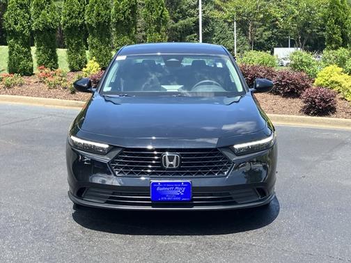 Crystal Black Pearl 2025 Honda Accord SE