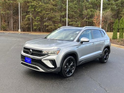 2024 Volkswagen Taos SE