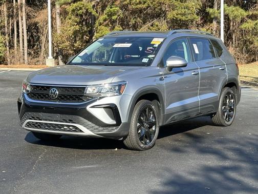 2024 Volkswagen Taos SE