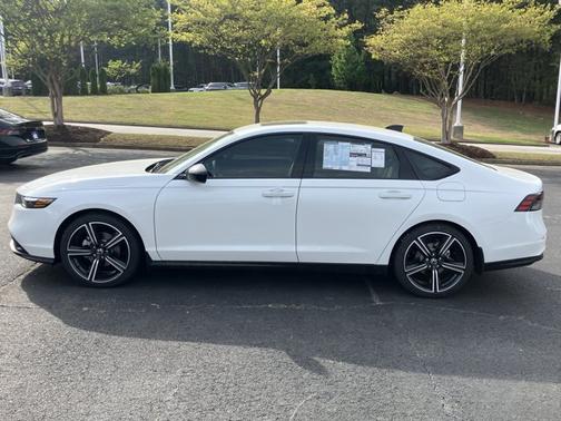 Platinum White Pearl 2026 Honda Accord SE