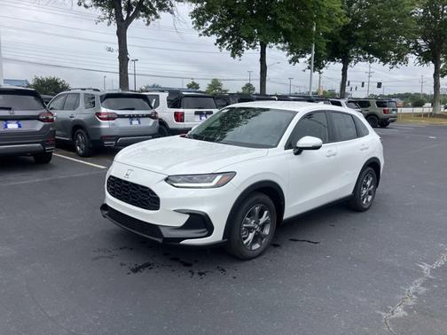 Platinum White Pearl 2027 Honda HR-V LX