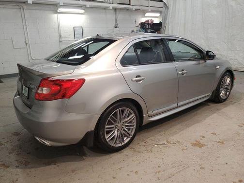 2011 Suzuki Kizashi Sport SLS