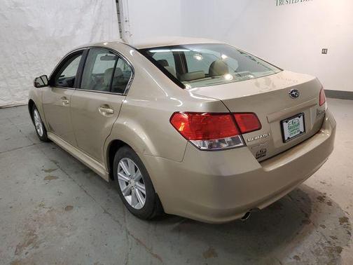 2010 Subaru Legacy 2.5i