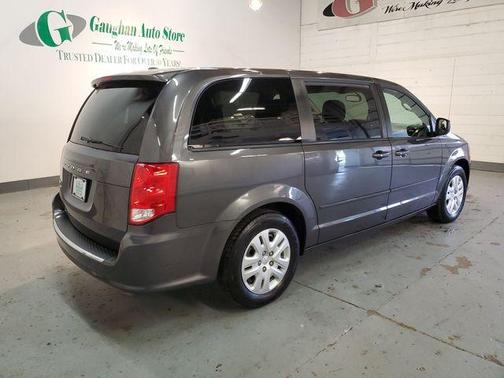 Granite Crystal Clearcoat Metallic 2017 Dodge Grand Caravan SE