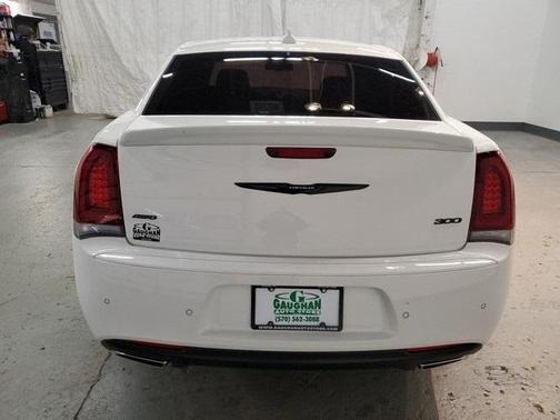 2022 Chrysler 300 Touring L