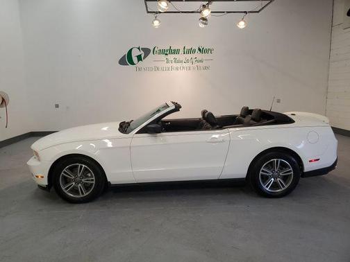 Performance White 2012 Ford Mustang V6 Premium