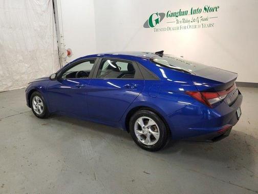 2022 Hyundai ELANTRA SE