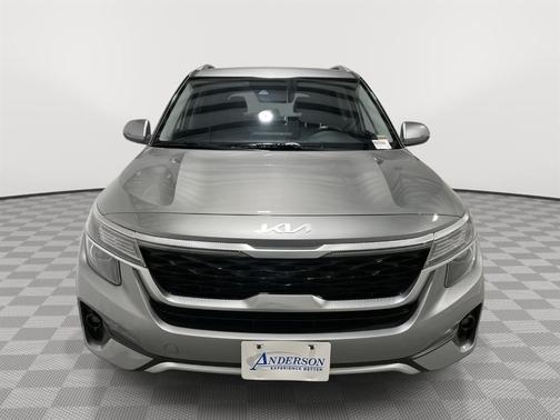 2023 Kia Seltos S