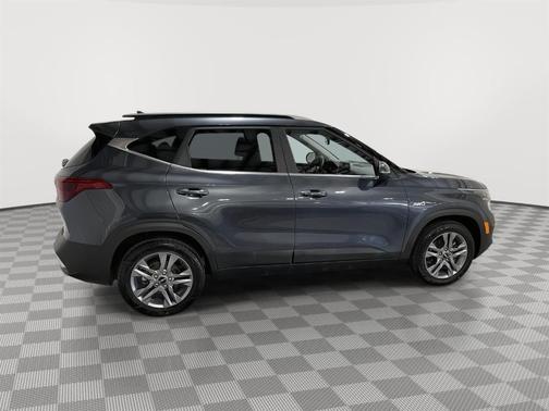 2022 Kia Seltos S