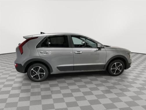 2025 Kia Niro LX