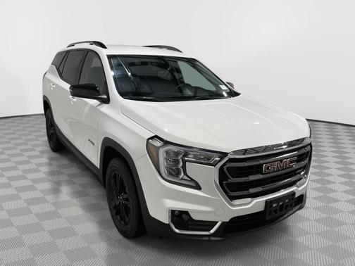 2023 GMC Terrain AT4