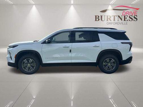 Summit White 2026 Chevrolet Traverse LT