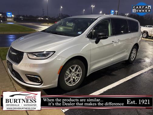 2024 Chrysler Pacifica Touring L