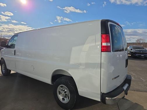 2025 Chevrolet Express 3500 RWD 3500 Extended Wheelbase WT