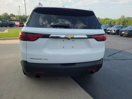 2022 Chevrolet Traverse LS