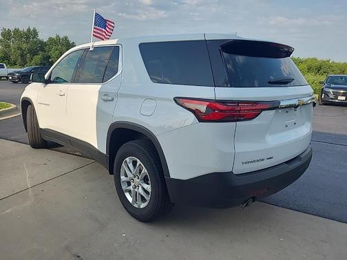 2022 Chevrolet Traverse LS