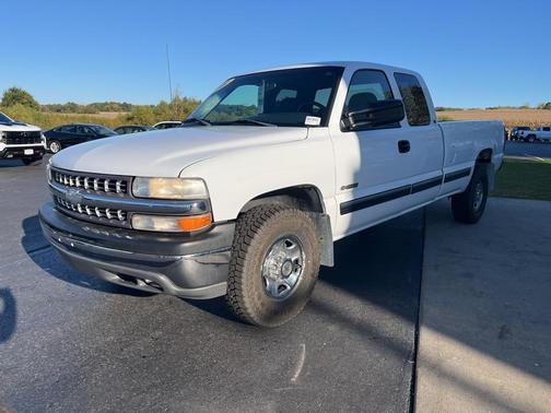 2000 Chevrolet Silverado 2500 LS Extended Cab
