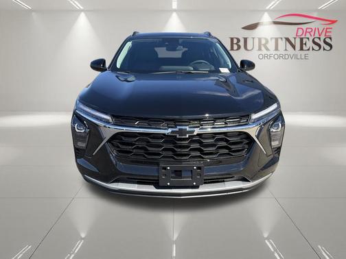 Mosaic Black Metallic 2026 Chevrolet Trax LT