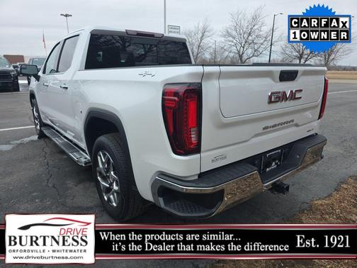 White Frost Tricoat 2023 GMC Sierra 1500 SLT