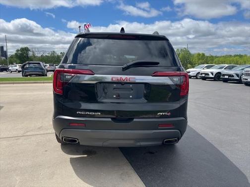 2022 GMC Acadia AWD AT4