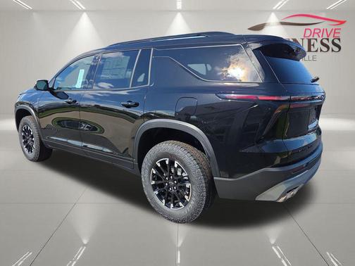 Mosaic Black Metallic 2026 Chevrolet Traverse AWD Z71
