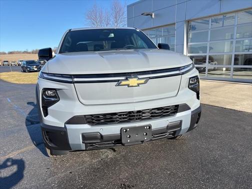 2025 Chevrolet Silverado EV LT