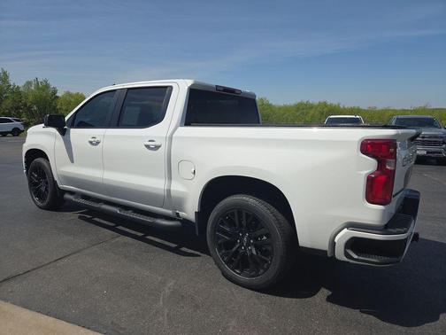 Summit White 2021 Chevrolet Silverado 1500 RST