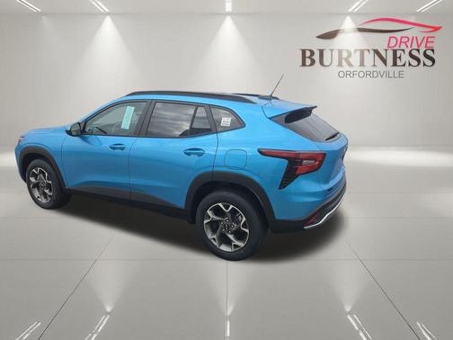 Marina Blue Metallic 2026 Chevrolet Trax LT