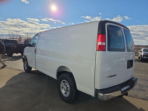 2025 Chevrolet Express 3500 RWD 3500 Regular Wheelbase WT