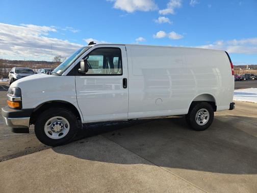 2025 Chevrolet Express 3500 RWD 3500 Regular Wheelbase WT
