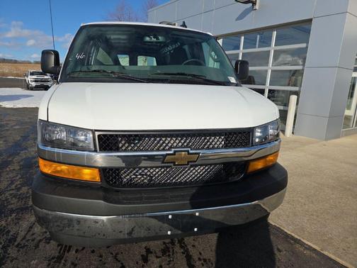 2025 Chevrolet Express 3500 RWD 3500 Regular Wheelbase WT