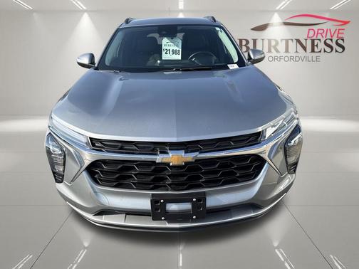Sterling Gray Metallic 2024 Chevrolet Trax LT