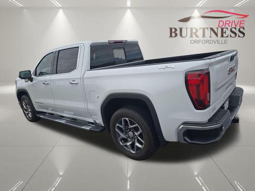 Summit White 2022 GMC Sierra 1500 SLT