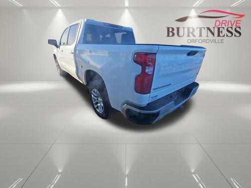 Summit White 2026 Chevrolet Silverado 1500 LT