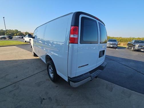 2025 Chevrolet Express 2500 RWD 2500 Regular Wheelbase WT