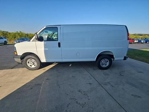 2025 Chevrolet Express 2500 RWD 2500 Regular Wheelbase WT