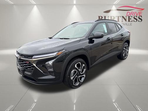 Mosaic Black Metallic 2026 Chevrolet Trax FWD 2RS