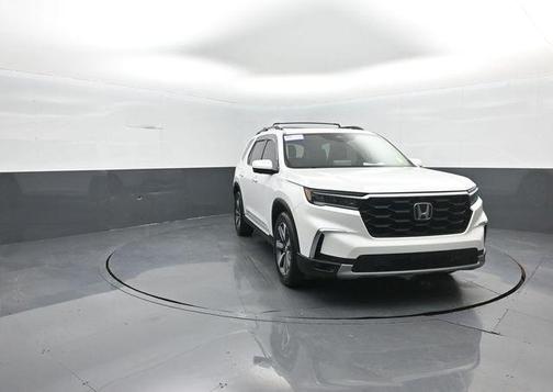 Platinum White 2024 Honda Pilot Elite
