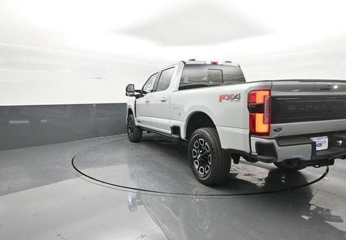 Avalanche 2026 Ford F-350 Platinum