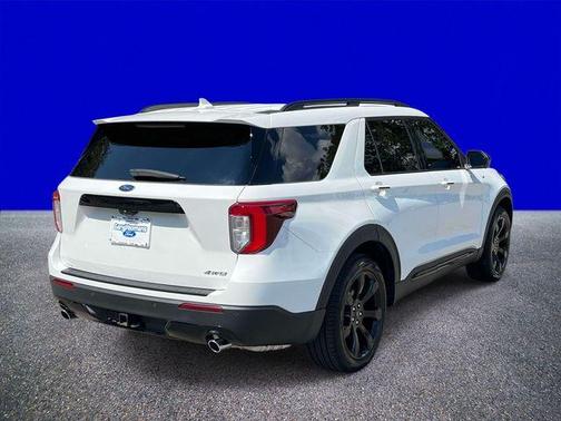 White Metallic 2023 Ford Explorer ST-Line