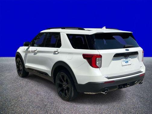 White Metallic 2023 Ford Explorer ST-Line