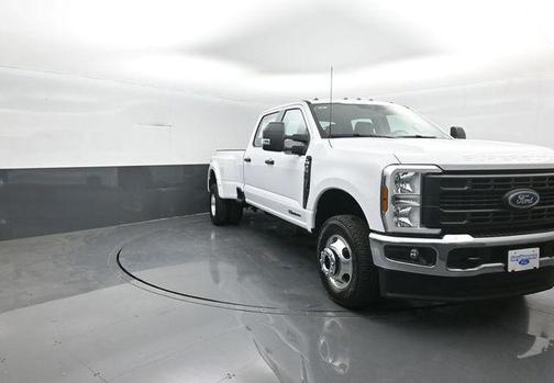 Oxford White 2026 Ford F-350 XL