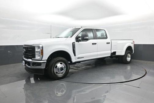 Oxford White 2026 Ford F-350 XL